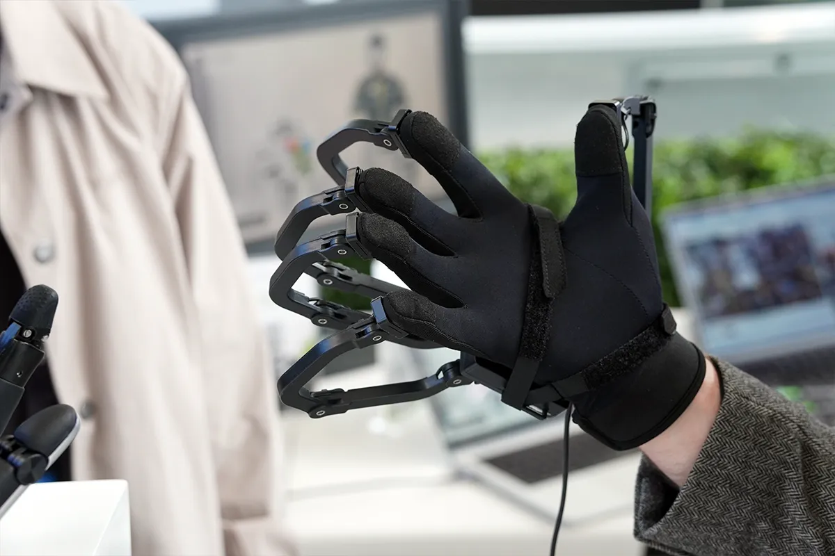 Exoskeleton glove from IO-AI Tech